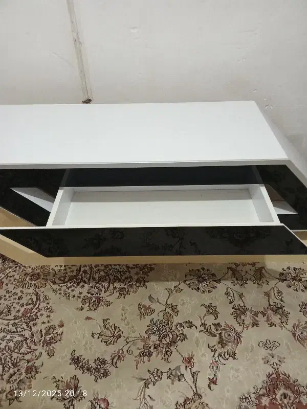 زیرتلویز یون درحدنو|میز تلویزیون|کرمانشاه, |دیوار