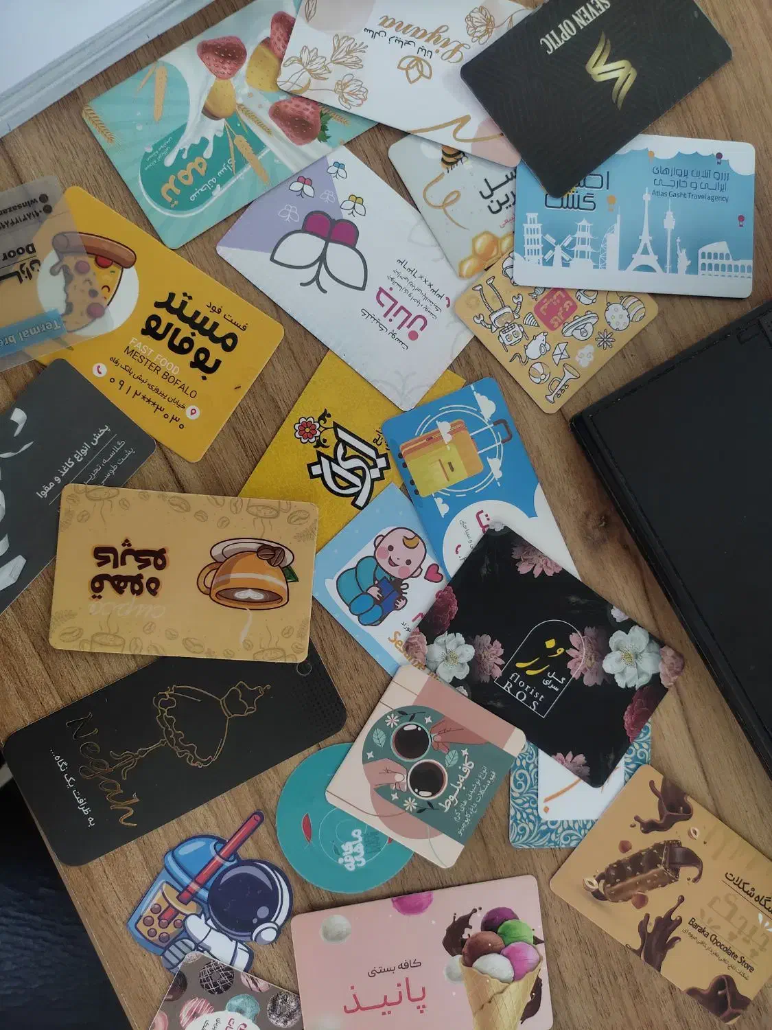 طراحی تخصصی چاپ کارت ویزیت/تراکت/فاکتور/سربرگ/پاکت|خدمات رایانه‌ای و موبایل|همدان, |دیوار