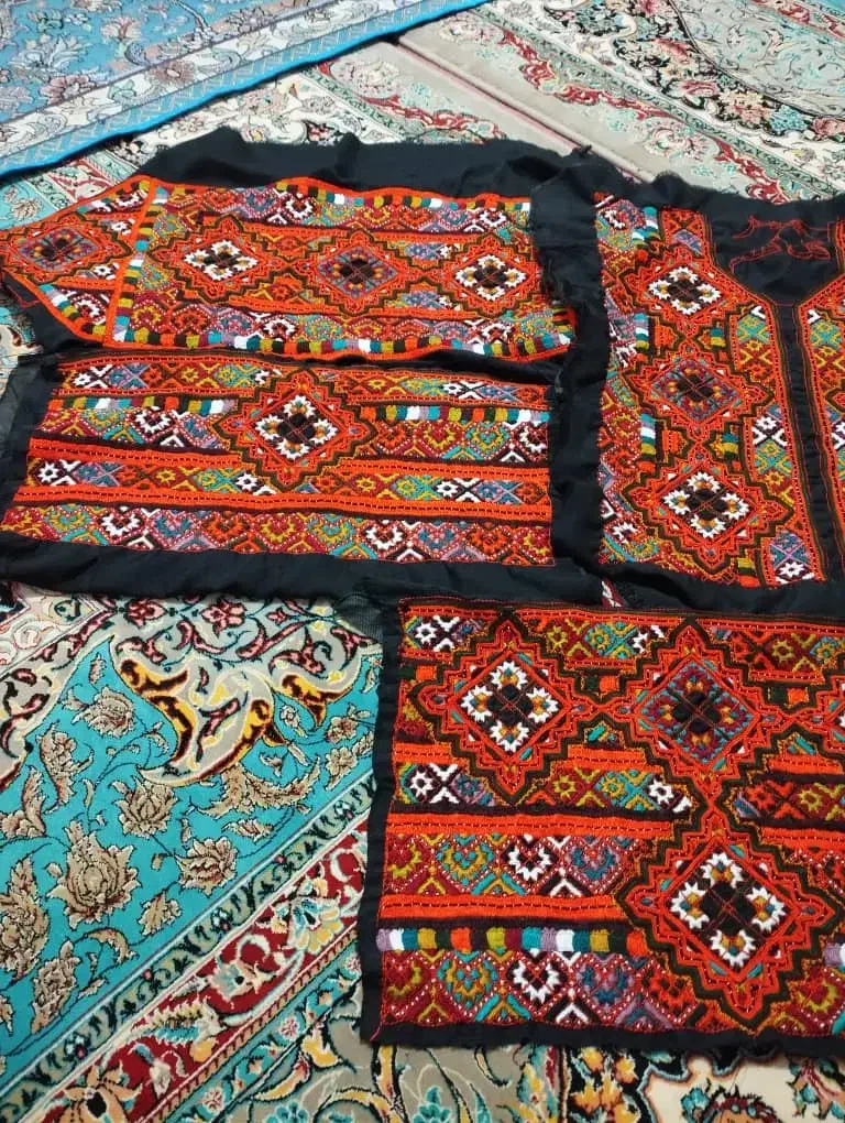 خیاط چرخ و دستم|خدمات پیشه و مهارت|خاش, |دیوار