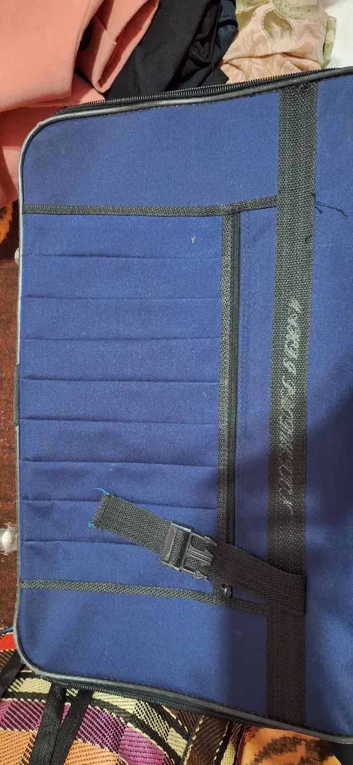 چمدون|کیف، کفش، کمربند|قوچان, |دیوار