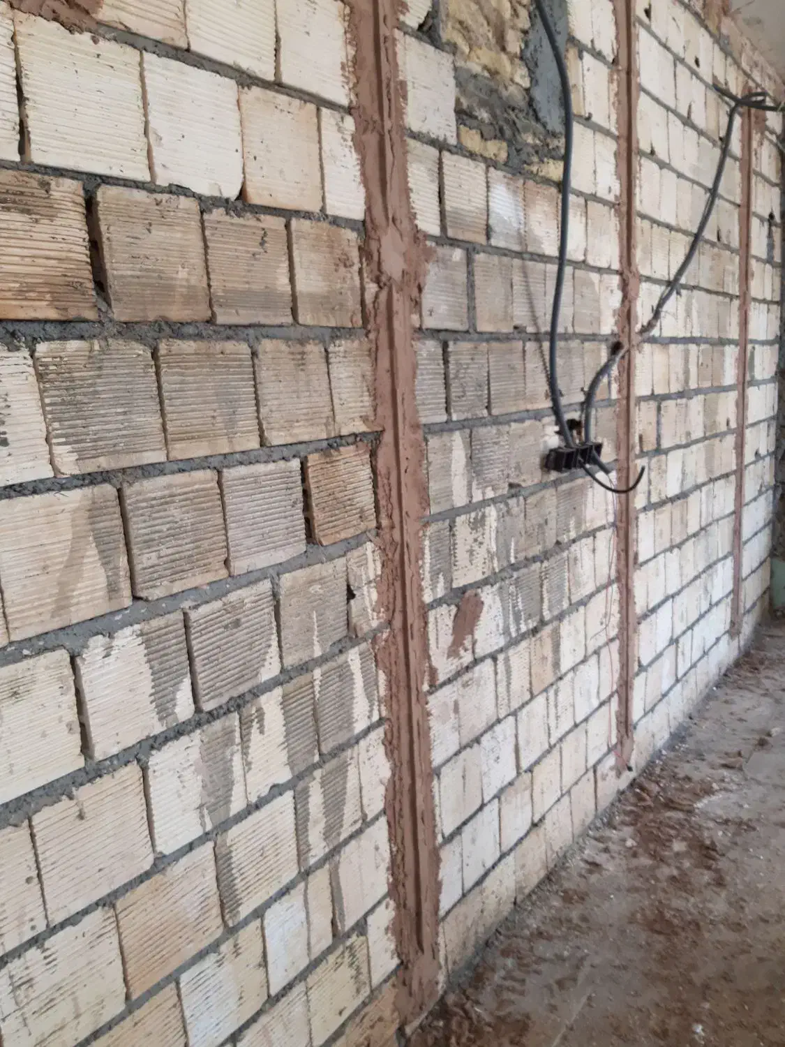 بنا همه کاره بند کشی و خورده کاری ...|خدمات پیشه و مهارت|اصفهان, برازنده|دیوار