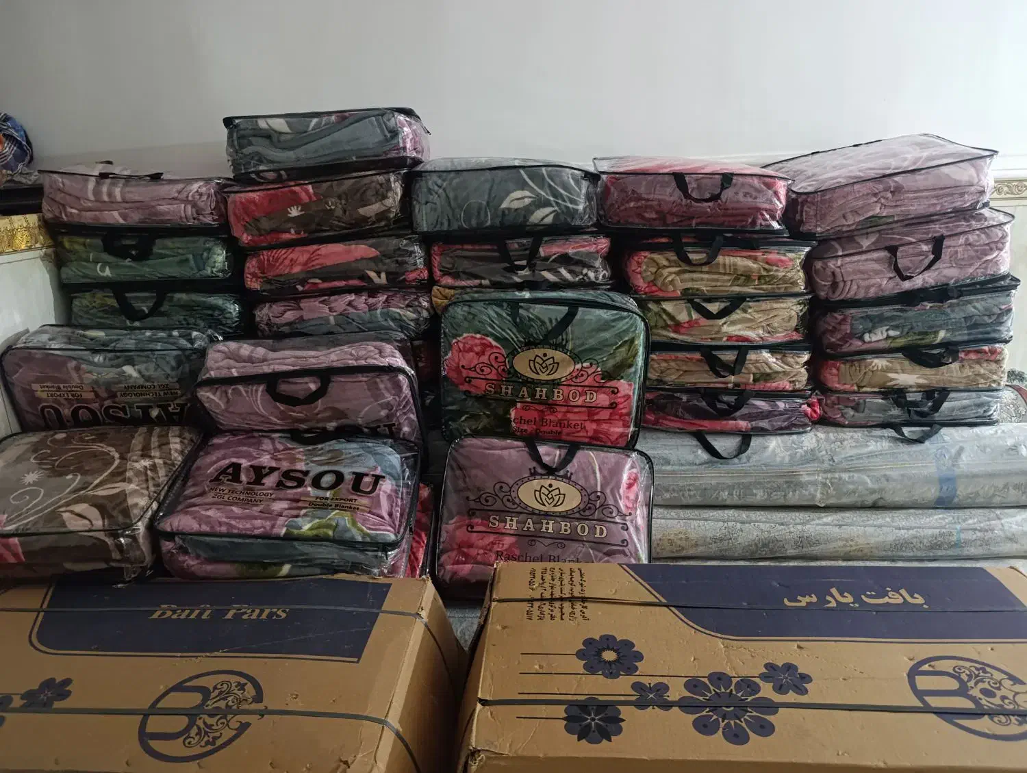 پتو. فرش|رختخواب، بالش، پتو|کهنوج, |دیوار