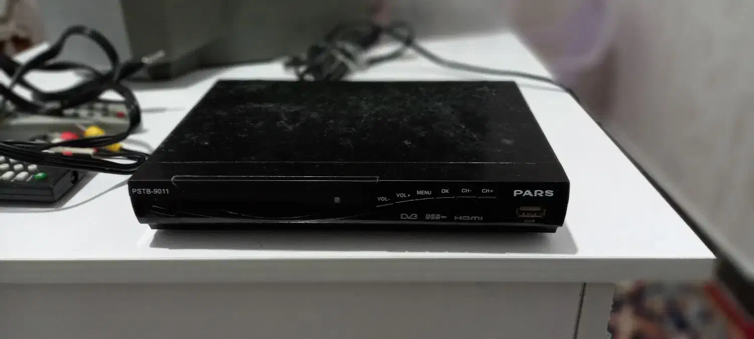 فروش تلویزیون پارس به همراه دستگاه دیجیتال|تلویزیون و پروژکتور|طبس, |دیوار