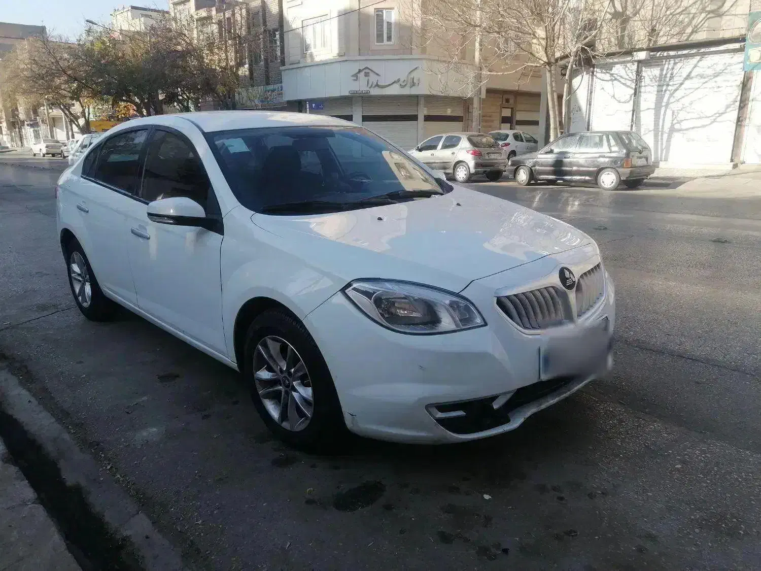 برلیانس 330 سفید 1650 مدل 97|خودرو سواری و وانت|مشهد, ایثارگران|دیوار