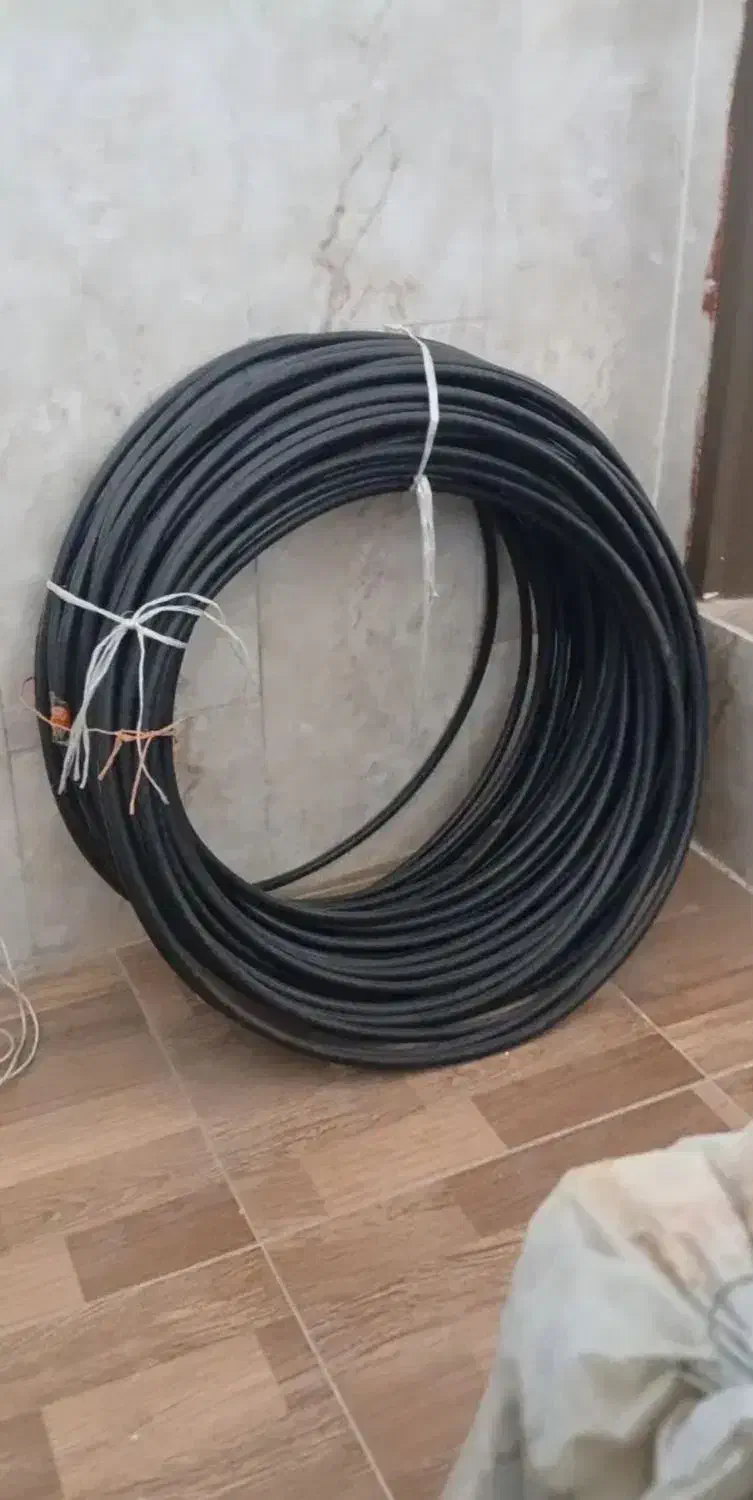 کابل برق ۳فاز آلومینیومی|ماشین‌آلات صنعتی|نجف‌آباد, گلدشت|دیوار