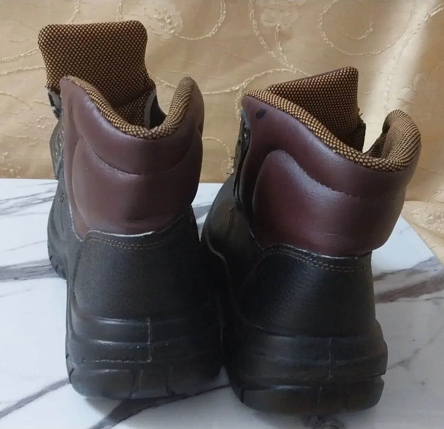 کفش ایمنی|کیف، کفش، کمربند|گنبد کاووس, |دیوار