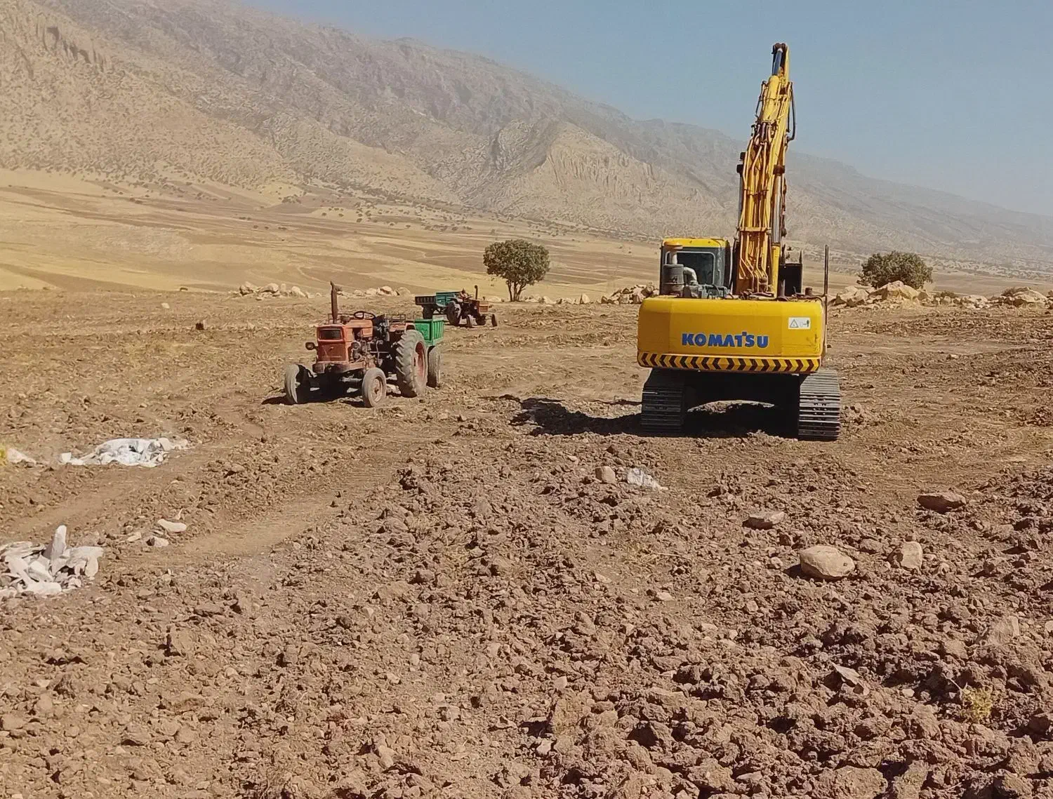 اجاره بیل مکانیکی PC220|خدمات حمل و نقل|سرپل ذهاب, |دیوار