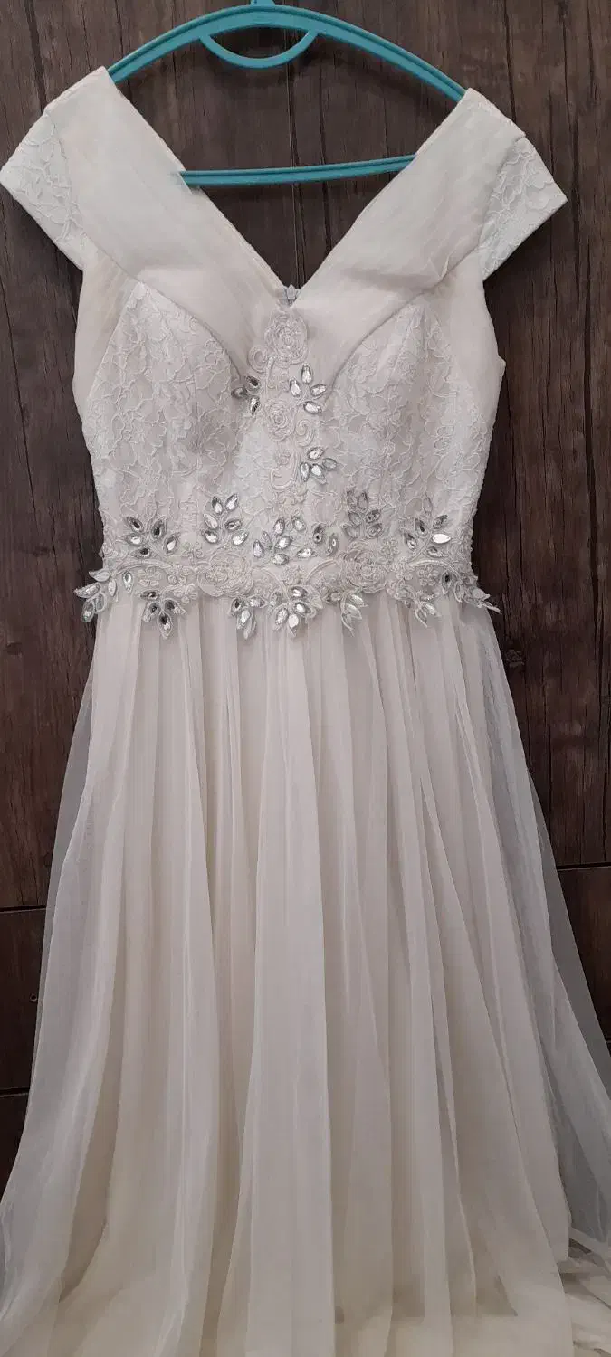 پیراهن مجلسی|لباس|الیگودرز, |دیوار