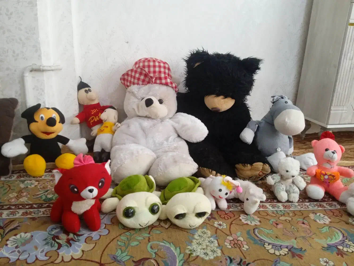 عروسک|اسباب‌‌بازی|بروجرد, |دیوار