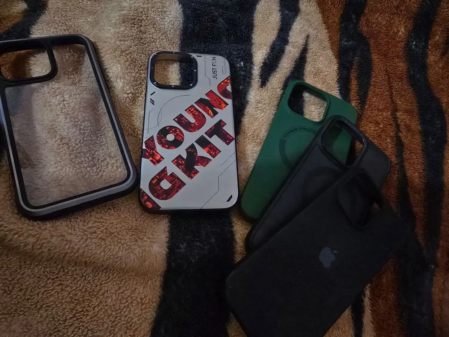 شارژر و کاور ایفون 15 پرومکس|لوازم جانبی موبایل و تبلت|خرم‌آباد, |دیوار