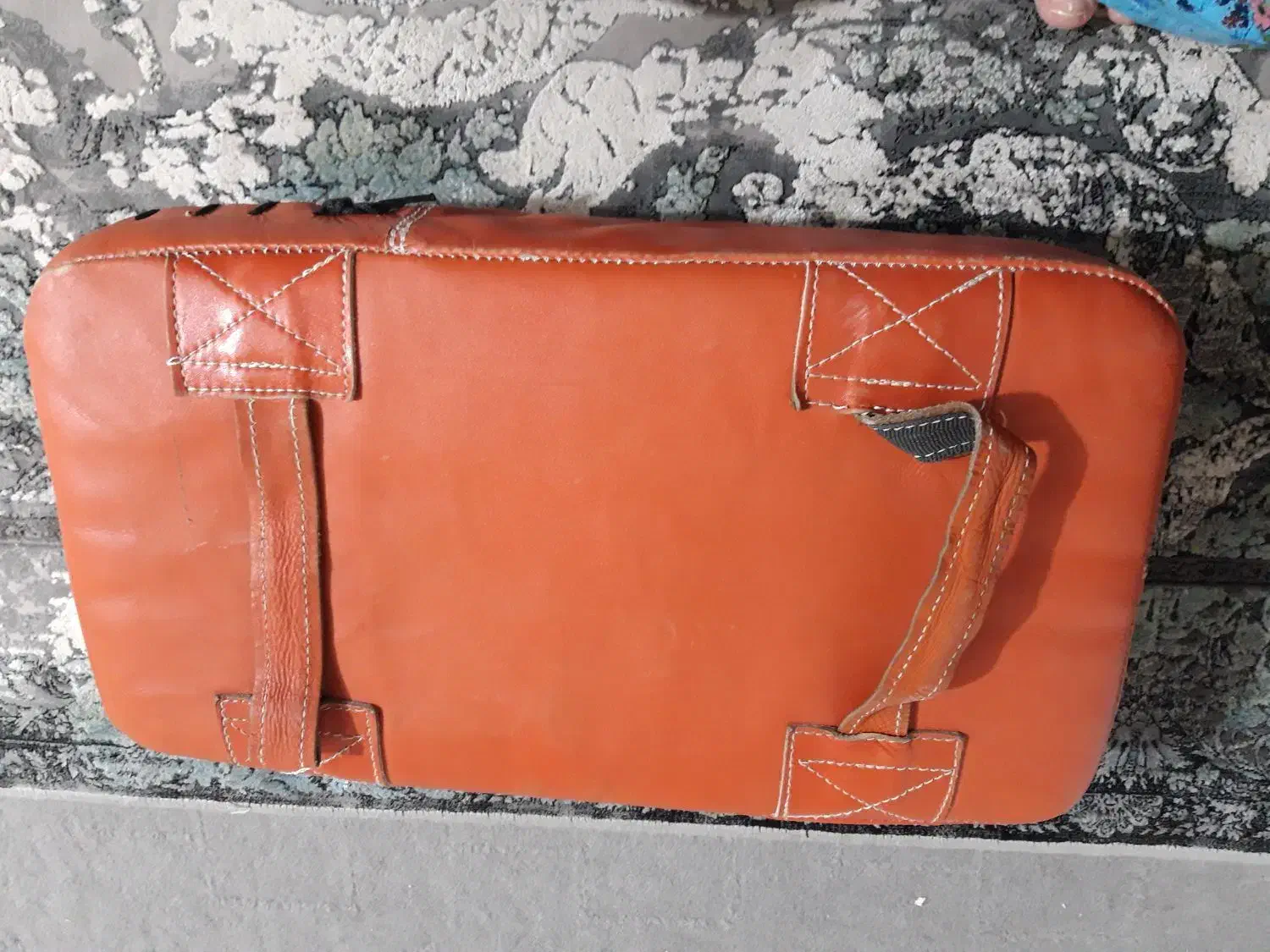 میت چرم|تجهیزات ورزشی|رباط‌کریم, رباط‌کریم|دیوار