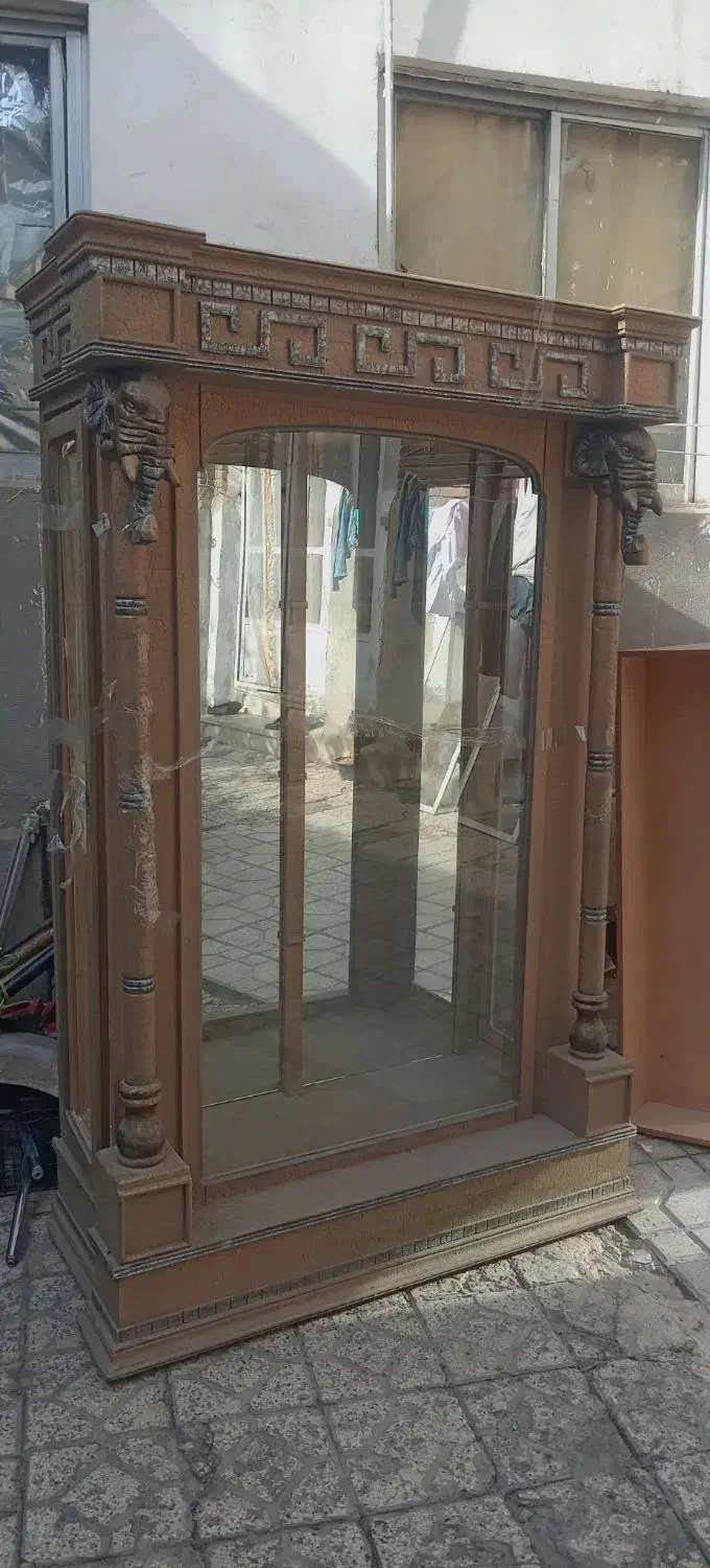 یه عدد ویترین به علت جابه جای|بوفه، ویترین، کنسول|تهران, امین حضور|دیوار