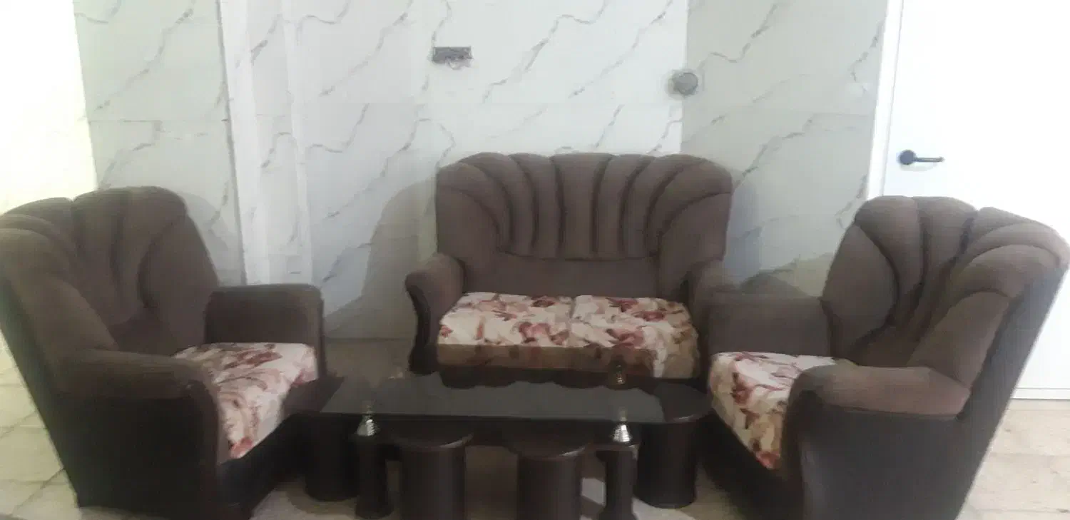 مبل راحتی مناسب خانه باغ و مغازه و میز جلو مبلی|مبلمان خانگی و میز عسلی|کرمانشاه, |دیوار