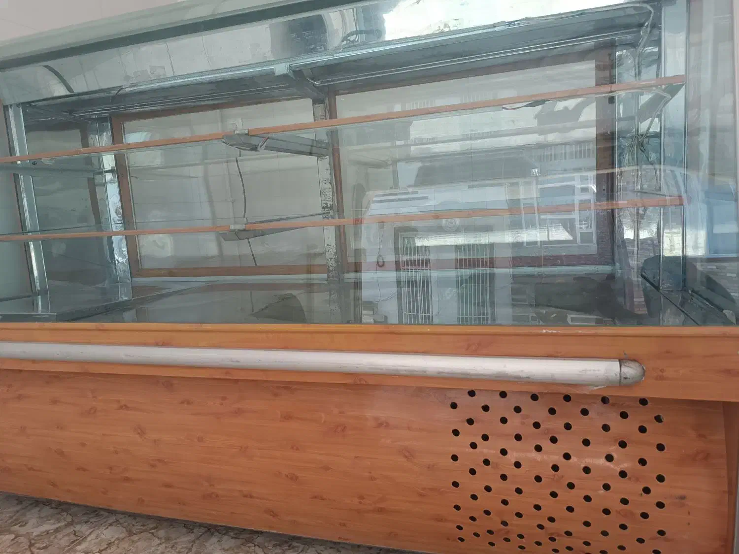 یخچال ویترینی شیرینی|فروشگاه و مغازه|سرپل ذهاب, |دیوار