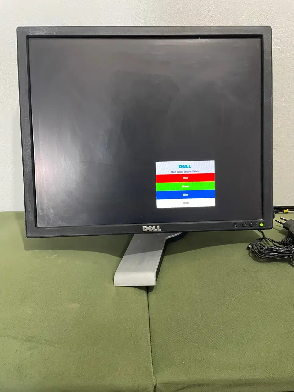 دوربین مدار بسته با مانیتور و لوازم کامل و در حد|دوربین مداربسته|نوشهر, |دیوار