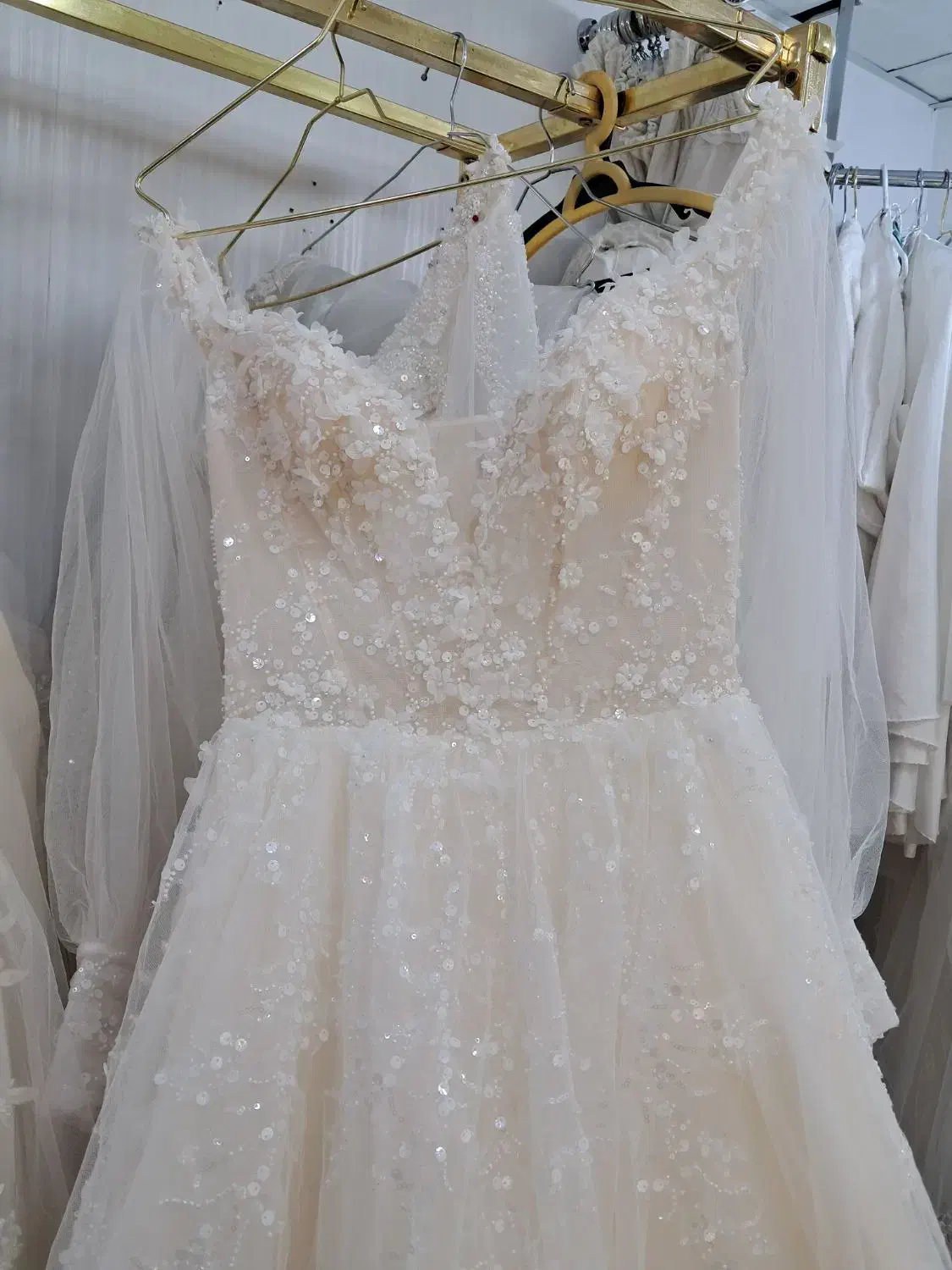 مزون لباس عروس|لباس|شیراز, سینما سعدی|دیوار