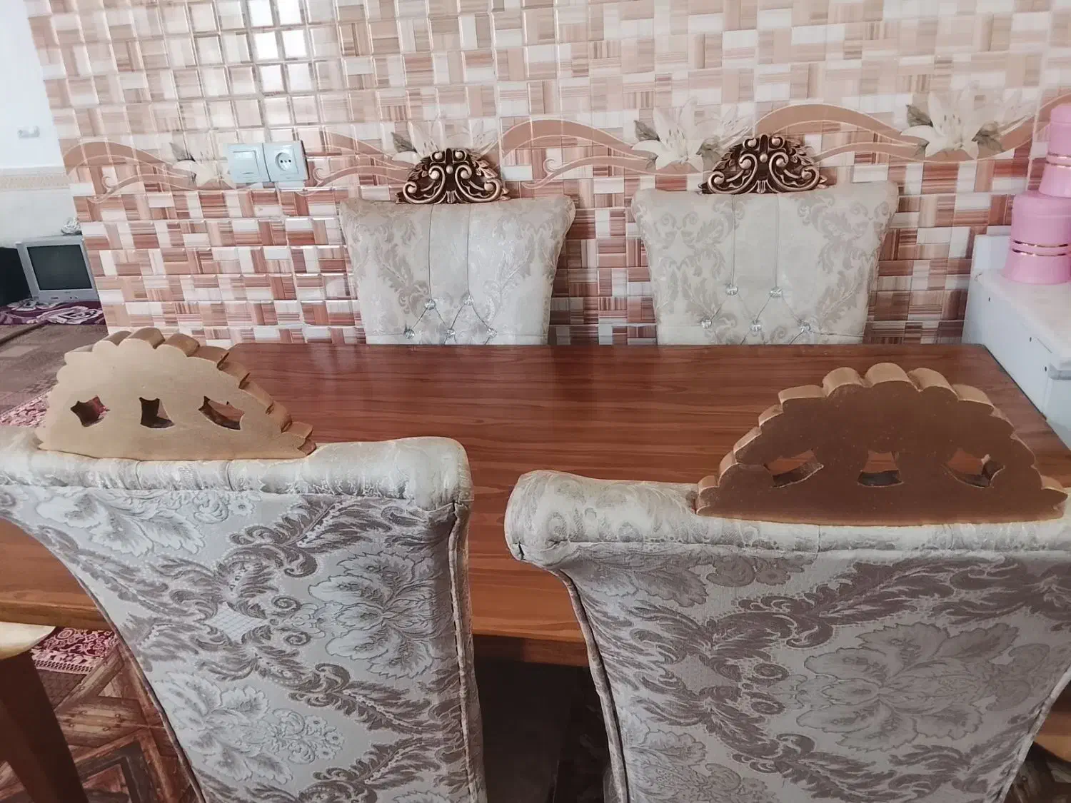 غذا خوری در حد نو|میز و صندلی غذاخوری|ملکان, |دیوار