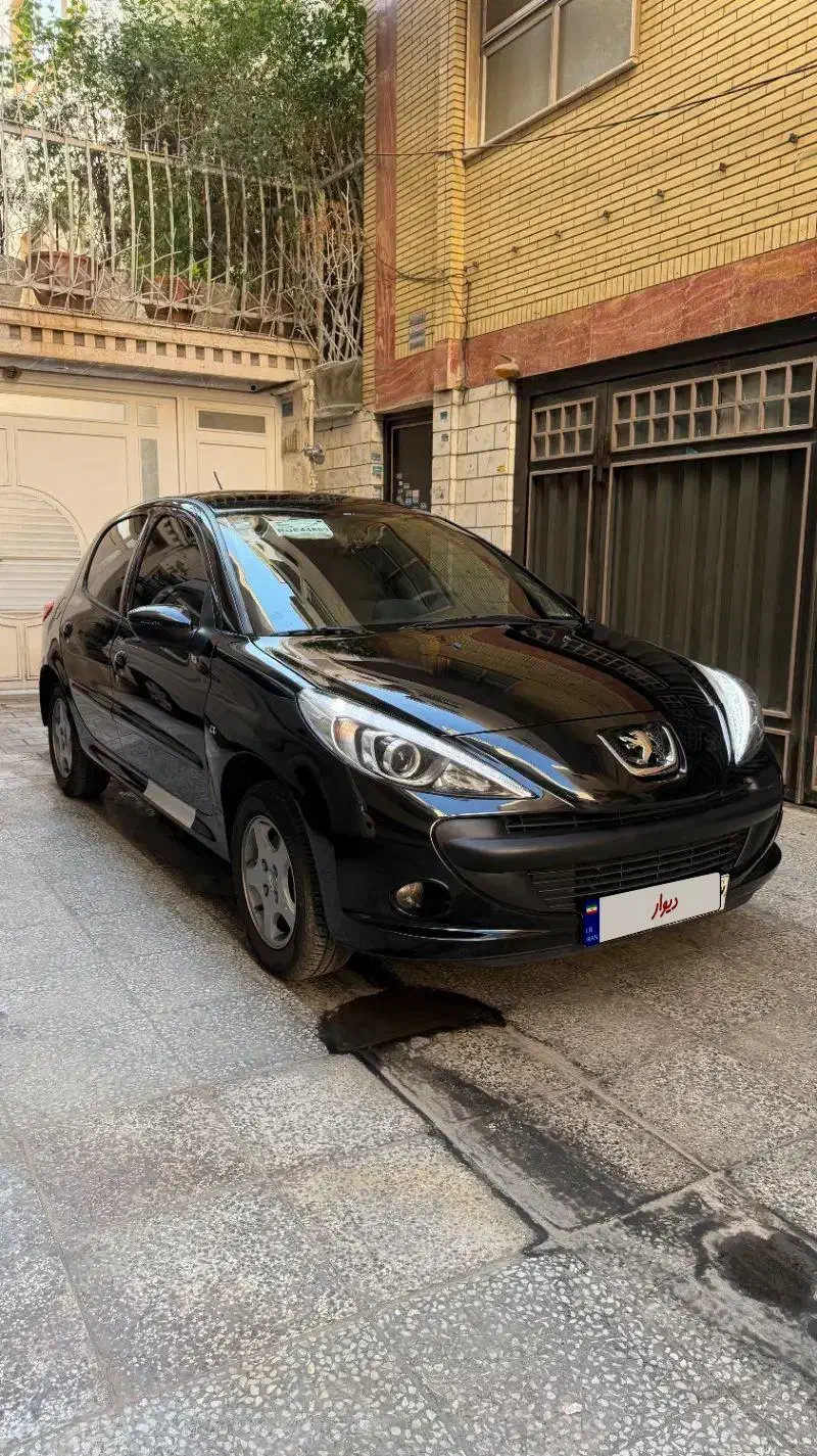 پژو ۲۰۷ دنده ای سقف پاناروما مدل ۱۴۰۳|خودرو سواری و وانت|شیراز, وصال|دیوار