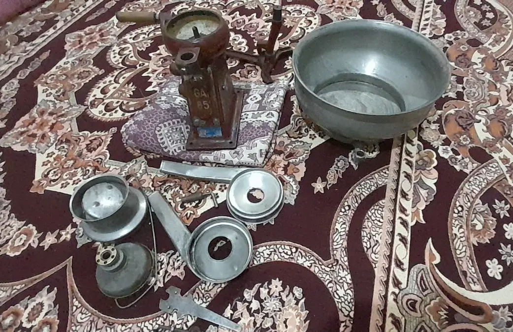 چرخ شیر|ماشین‌آلات صنعتی|اسفراین, |دیوار