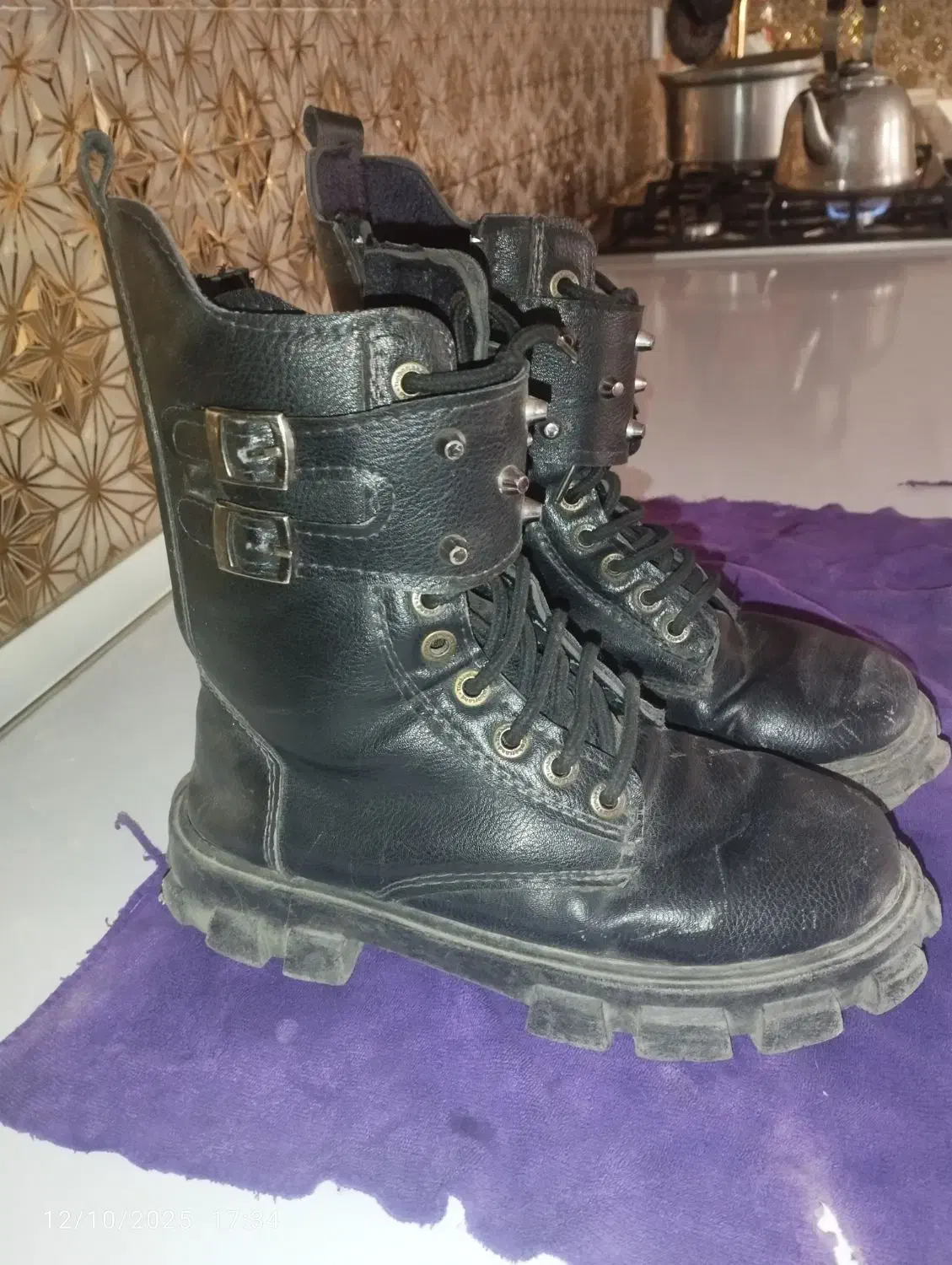 کفش|کیف، کفش، کمربند|ایلام, |دیوار