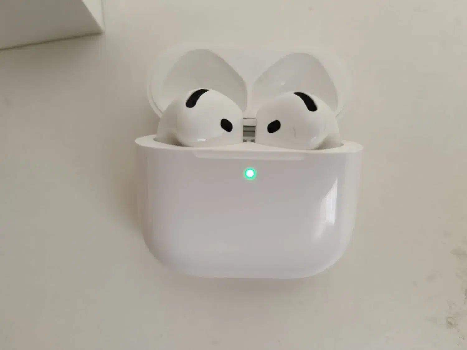 هدفون بلوتوثی اپل مدل Air pods 4 اصل|پخش‌کننده همراه|اندیشه, اندیشه فاز ۴|دیوار