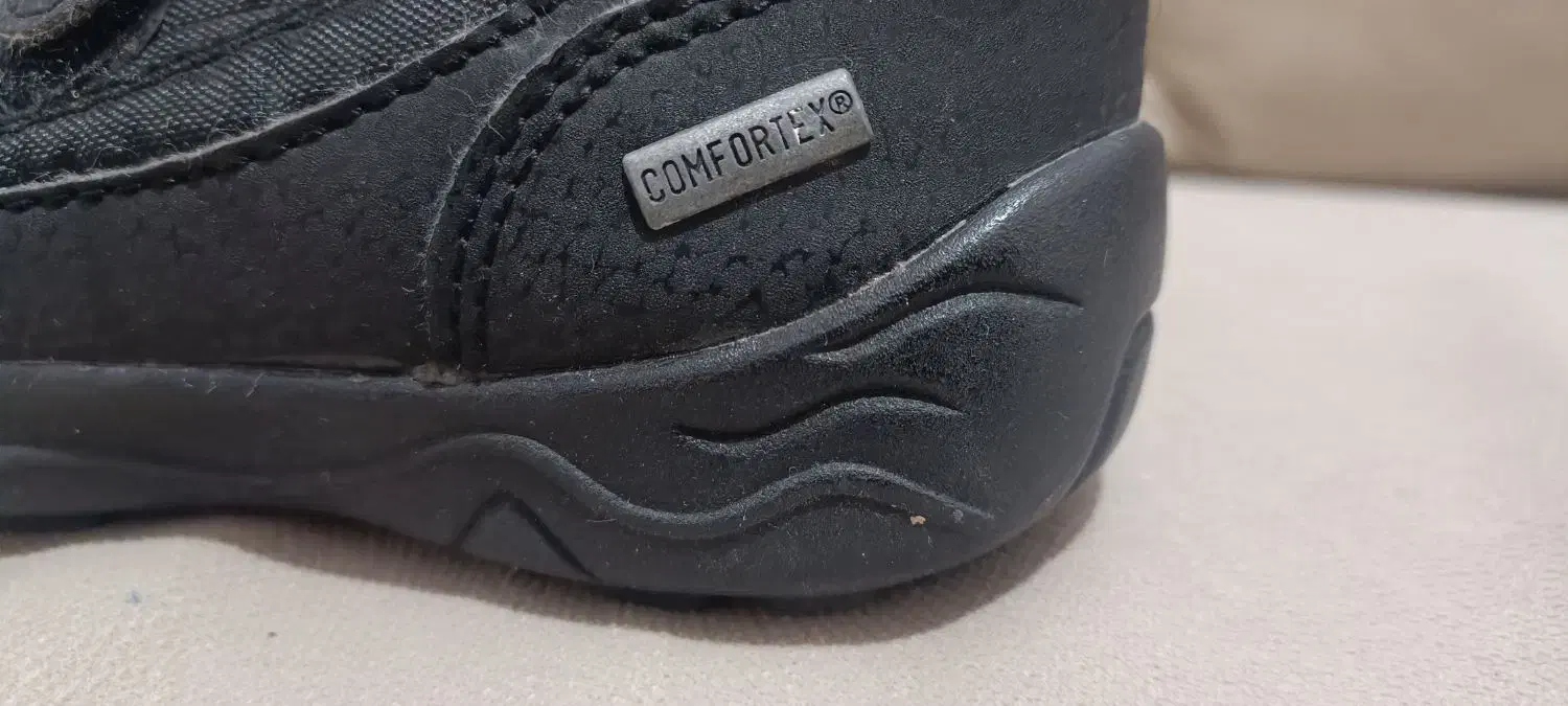 کفش سایز ۴۰ اکبند پوتین دخترانه مارک دار سایز۳سال|کیف، کفش، کمربند|مهاباد (آذربایجان غربی), |دیوار