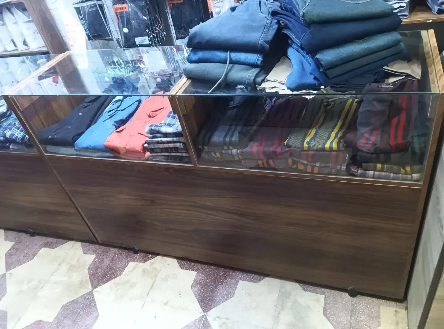 دکور مغازه فروش  به صورت مدتی|فروشگاه و مغازه|شیراز, فرگاز|دیوار