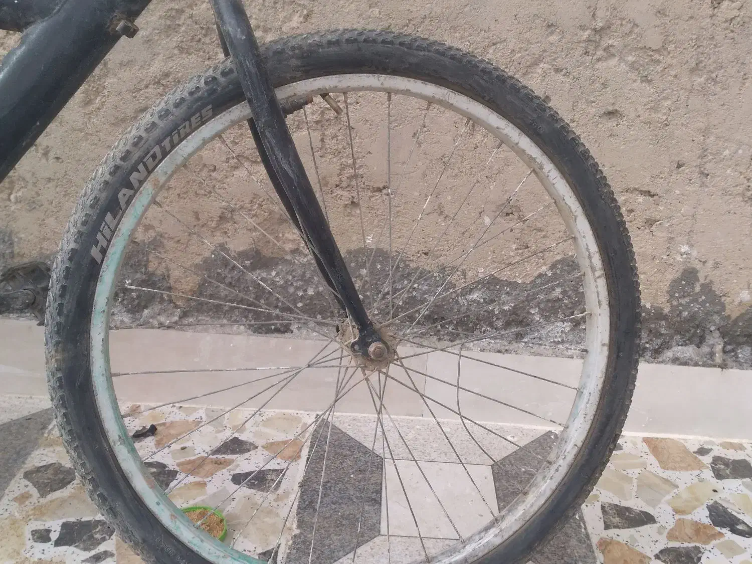 دوچرخه ۲۶|دوچرخه، اسکیت، اسکوتر|نیمروز, |دیوار