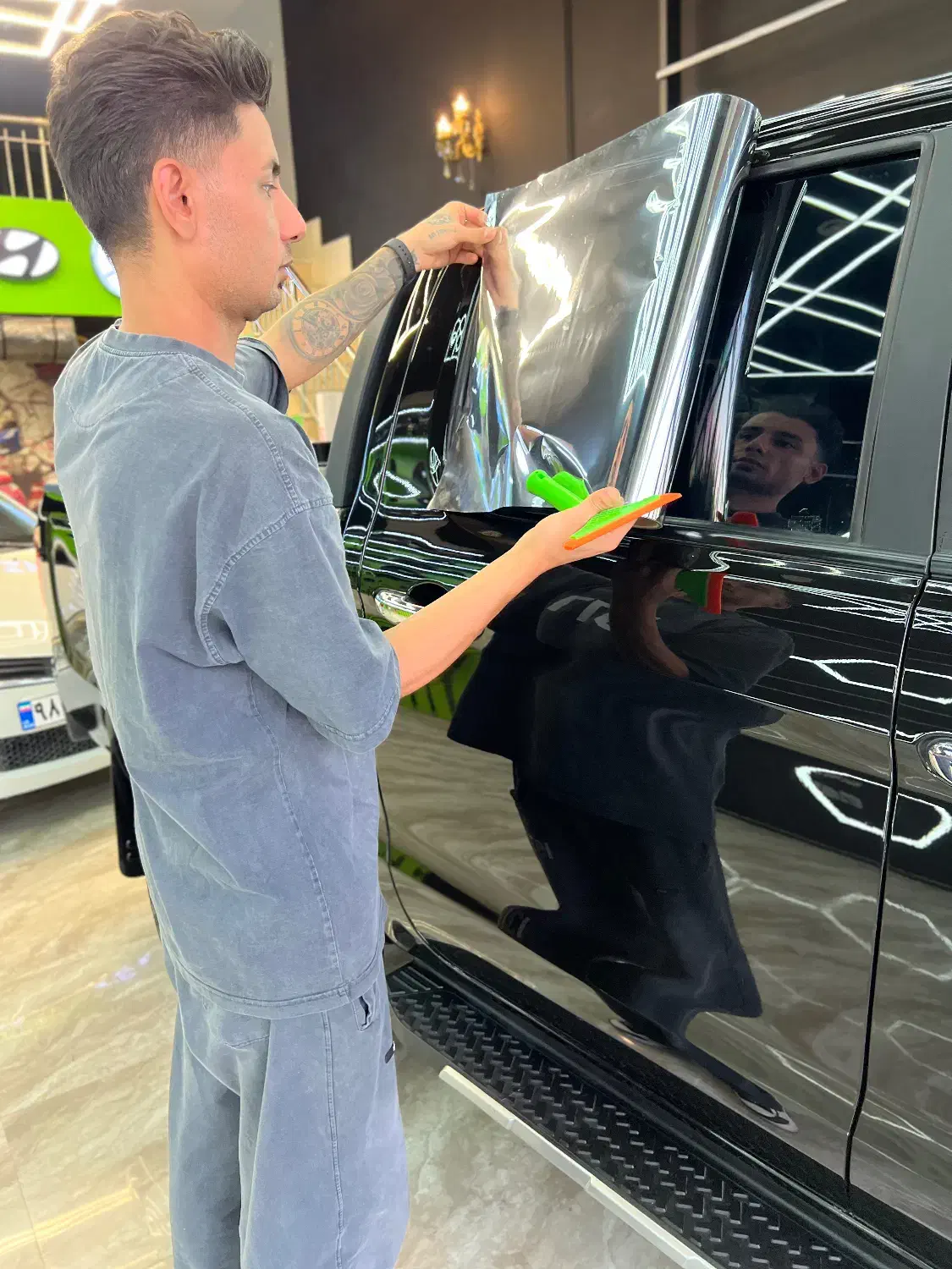 دودی ضدخش usa با وظوح دید بالا در سالن مخصوص|خدمات موتور و ماشین|مشهد, الهیه|دیوار