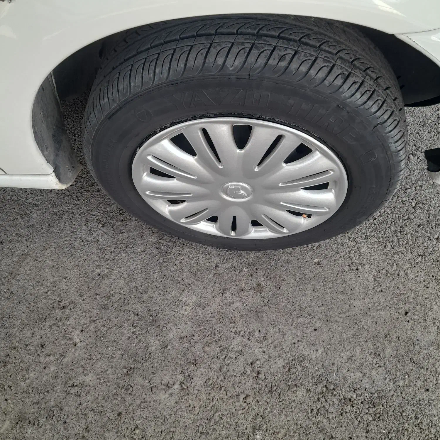 لاستیک یزد نو تازه خریدم|قطعات یدکی و لوازم جانبی|مسجد سلیمان, |دیوار