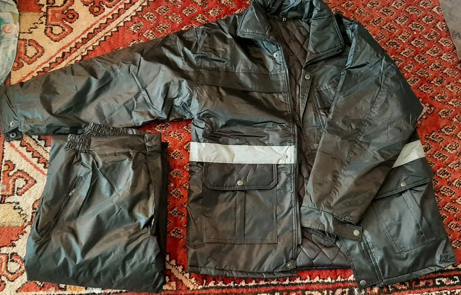 کاپشن و شلوار و کلاه بادگیر|لباس|بروجرد, |دیوار