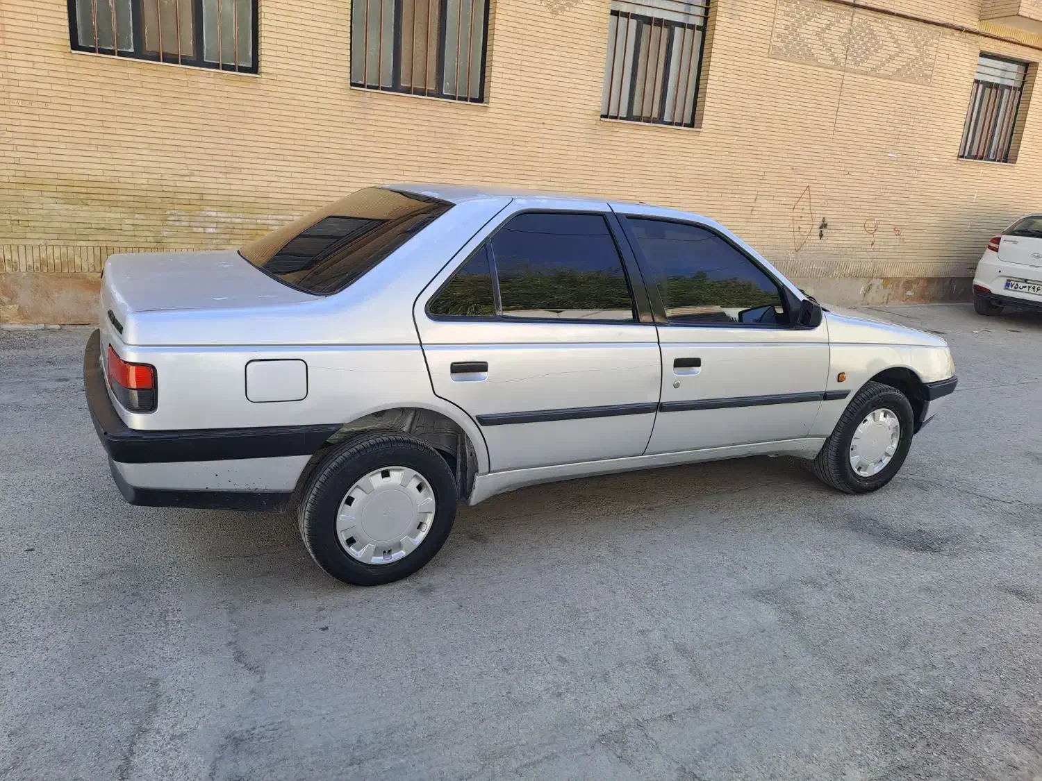 پژو چهارصدوپنج دوگانه شرکتی مدل ۹۱|خودرو سواری و وانت|مرودشت, استادیوم‎|دیوار