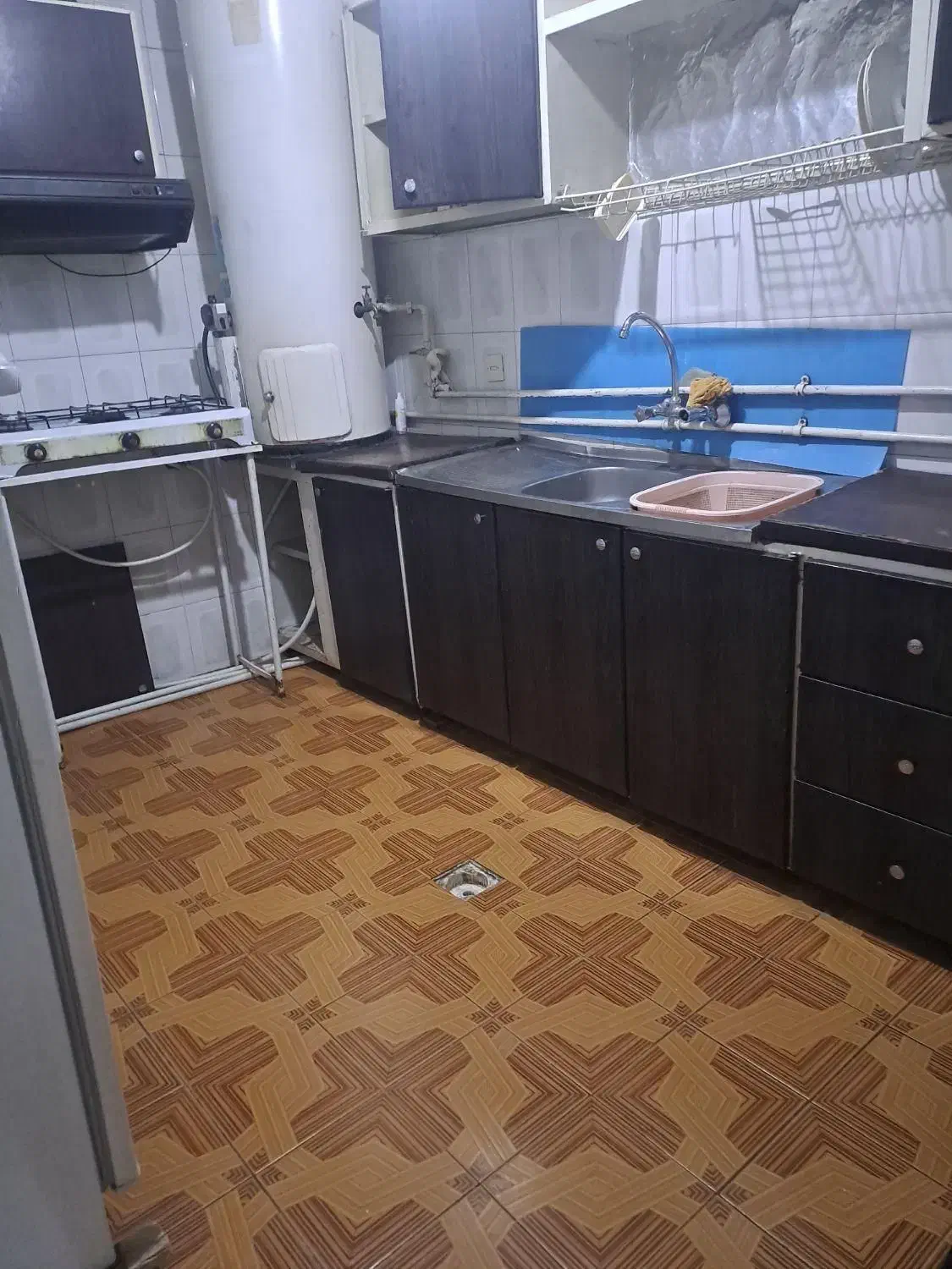 خوابگاه دخترانه خ ارباب با تمام امکانات ن بی ار تی|اجارهٔ کوتاهمدت آپارتمان و سوئیت|اصفهان, تخت فولاد|دیوار