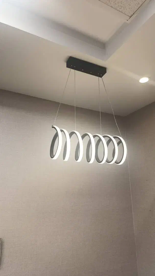 لوستر مدرن فنری|لوستر و چراغ آویز|تهران, سعادتآباد|دیوار