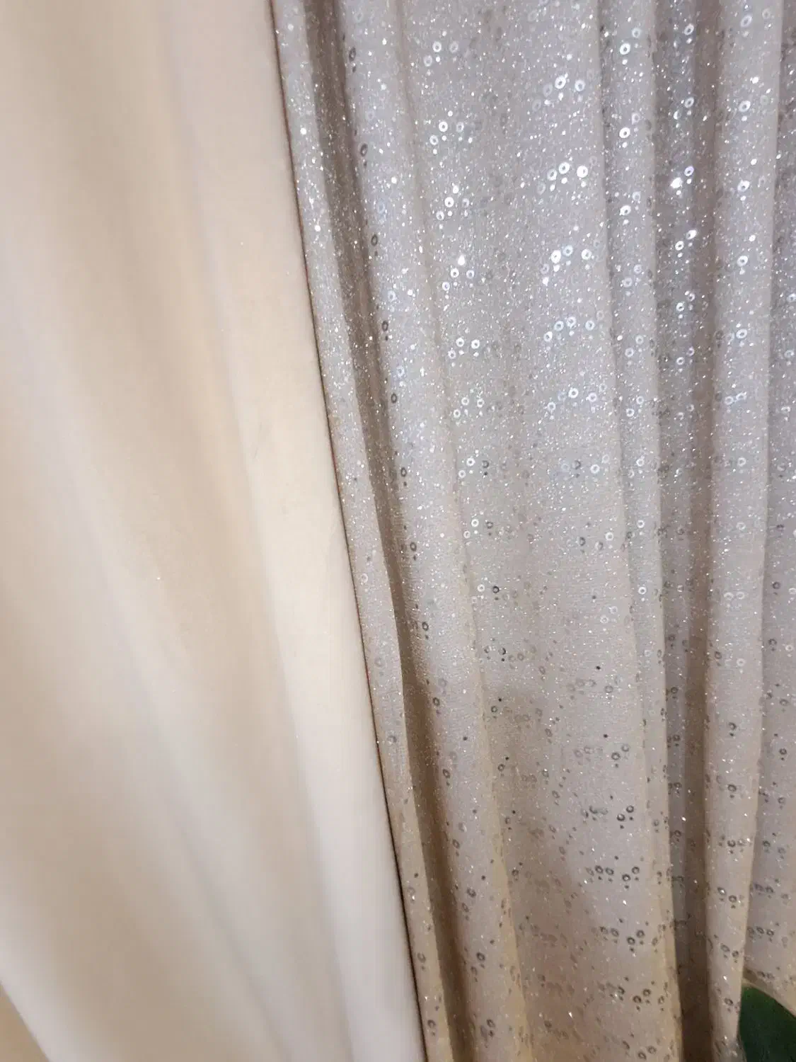 دوتا دستک پرده کرم|پرده، رانر، رومیزی|تربت‌حیدریه, میدان مرکزی|دیوار