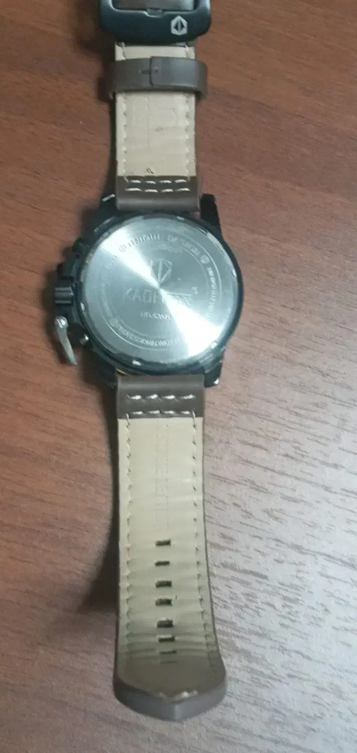 ساعت مچی|ساعت|بندر انزلی, گیلار|دیوار