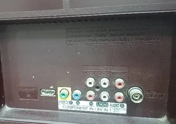 تلوزیون 32 اینچ|تلویزیون و پروژکتور|شیراز, ریاستی|دیوار