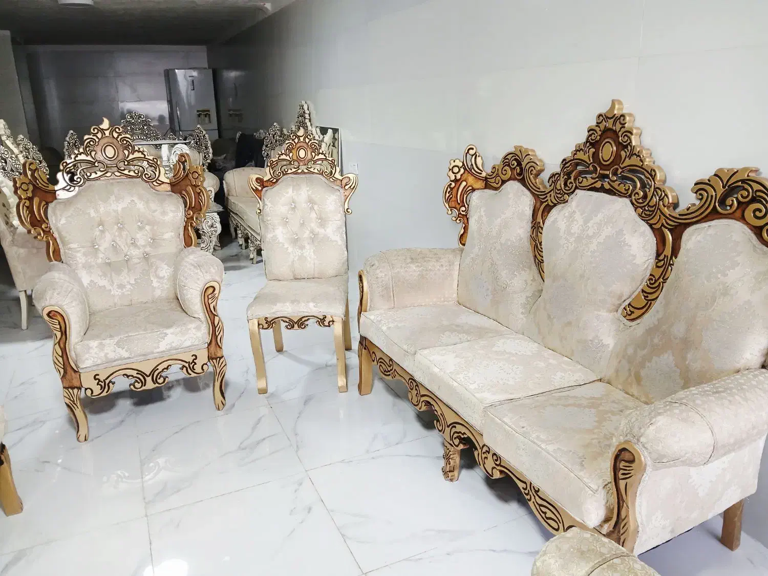 دو دست مبل ۸ نفره|مبلمان خانگی و میز عسلی|کوهدشت, |دیوار