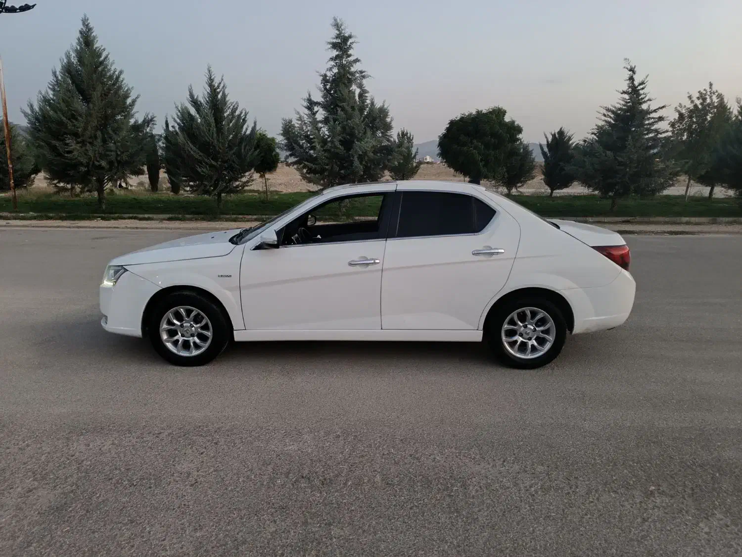 دنا پلاس سانروف دار|خودرو سواری و وانت|یاسوج, |دیوار