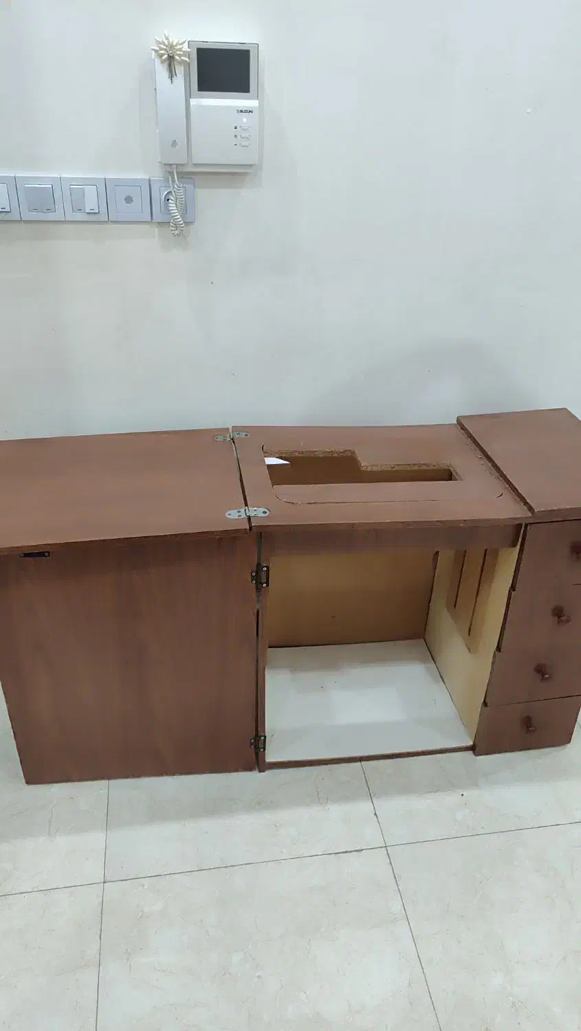 میز خیاطی|چرخ خیاطی و ریسندگی|رشت, توشیبا|دیوار