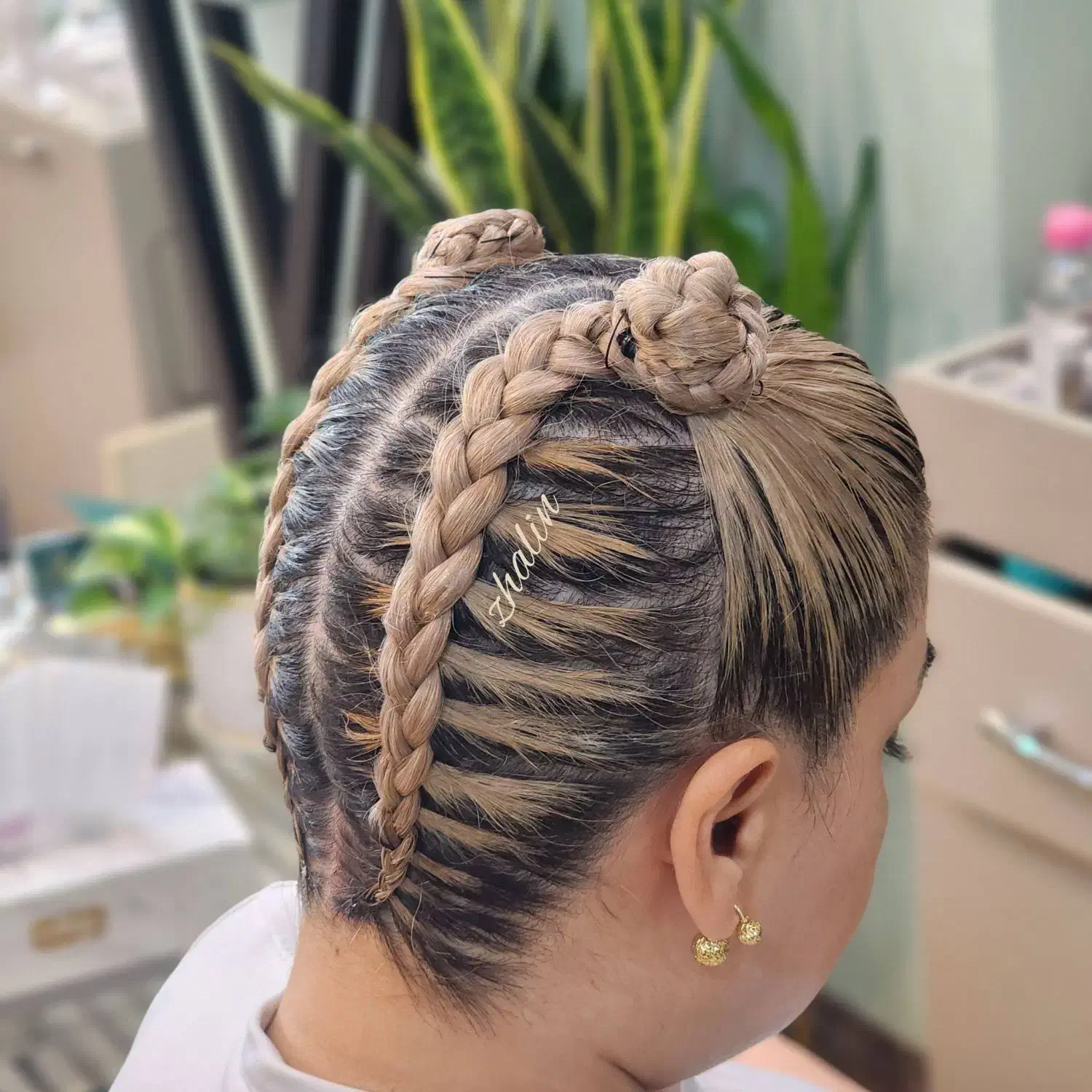 آموزش آرایشگری آموزشگاه ژالین(مدرک فنی و حرفه‌ای)|خدمات آموزشی|تهران, تهرانپارس غربی|دیوار