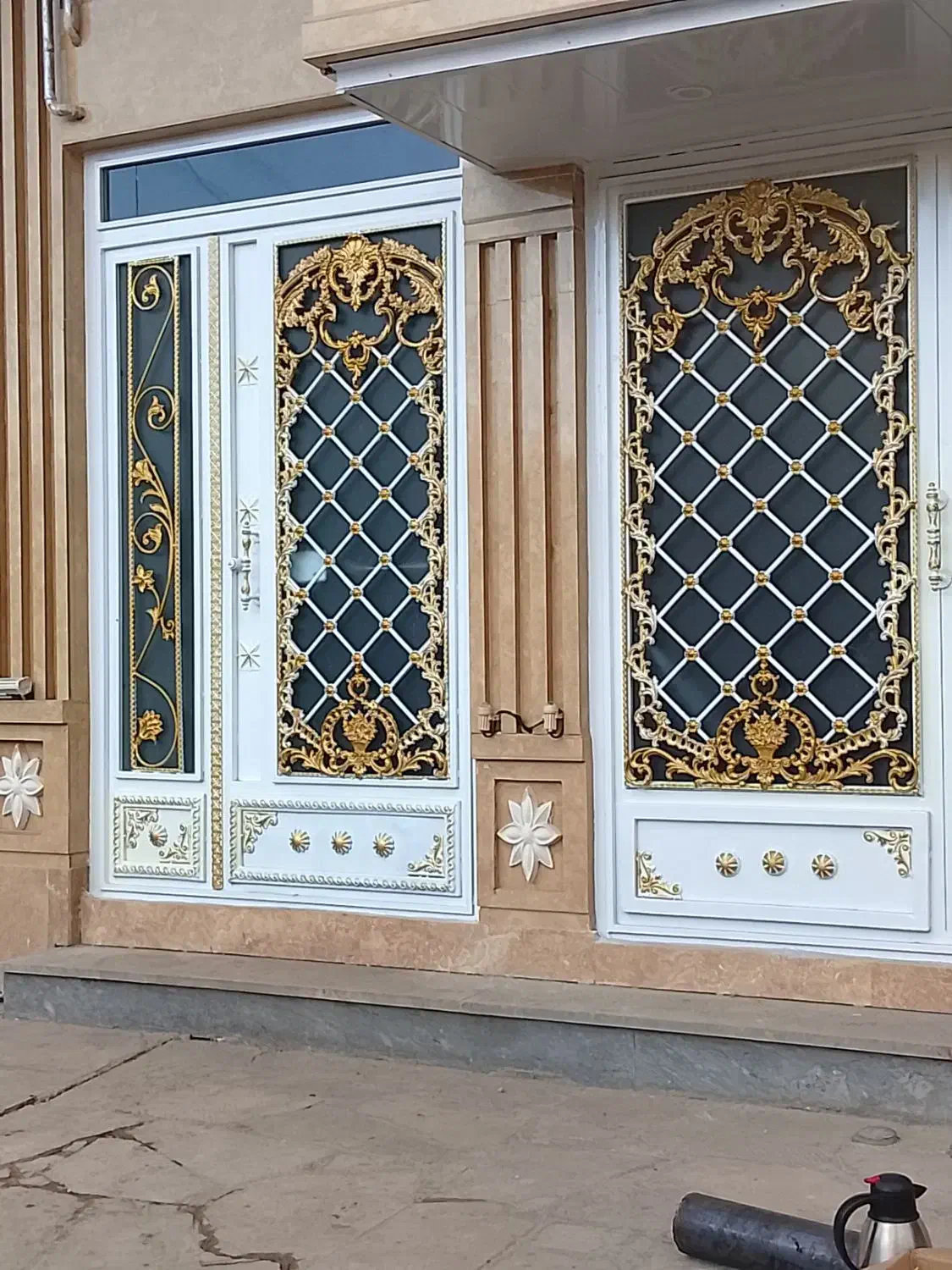 نقاشی ساختمان،نصب وفروش کاغذدیواری،رنگ آمیزی پتینه|خدمات پیشه و مهارت|خوی, |دیوار