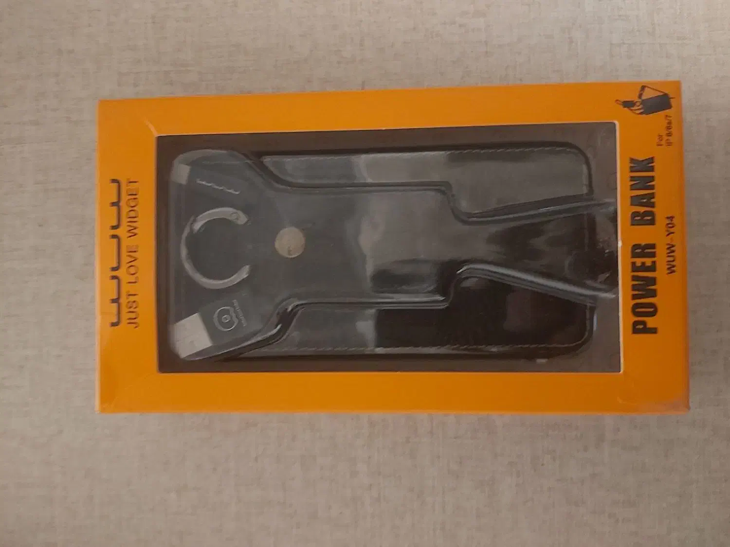 پاور بانک ۴۰۰۰ جلد چرمی|لوازم جانبی موبایل و تبلت|اصفهان, سیچان|دیوار