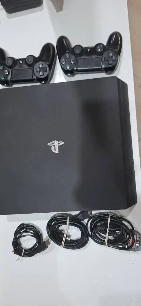 ps4 یک ترابایت pro|کنسول، بازی ویدئویی و آنلاین|تهران, آجودانیه|دیوار