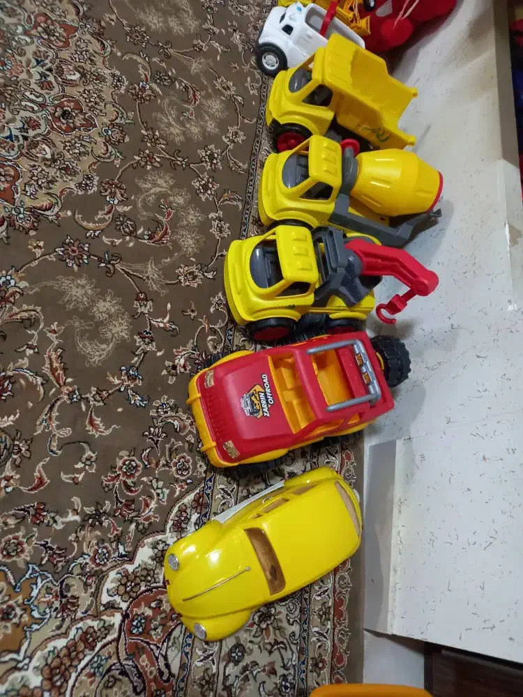 ماشین|اسباب‌بازی بچه|بندر انزلی, آخرخط|دیوار