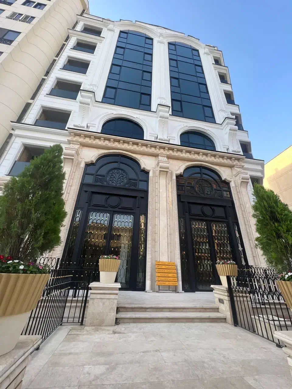 65 متر برج باغ قیطریه