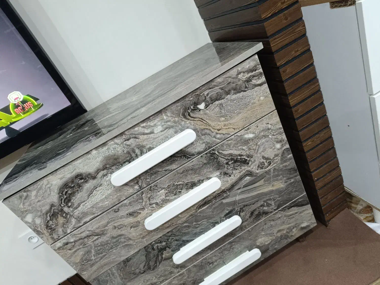 دراور 4کشو|جاکفشی، کمد، دراور|رشت, منظریه|دیوار