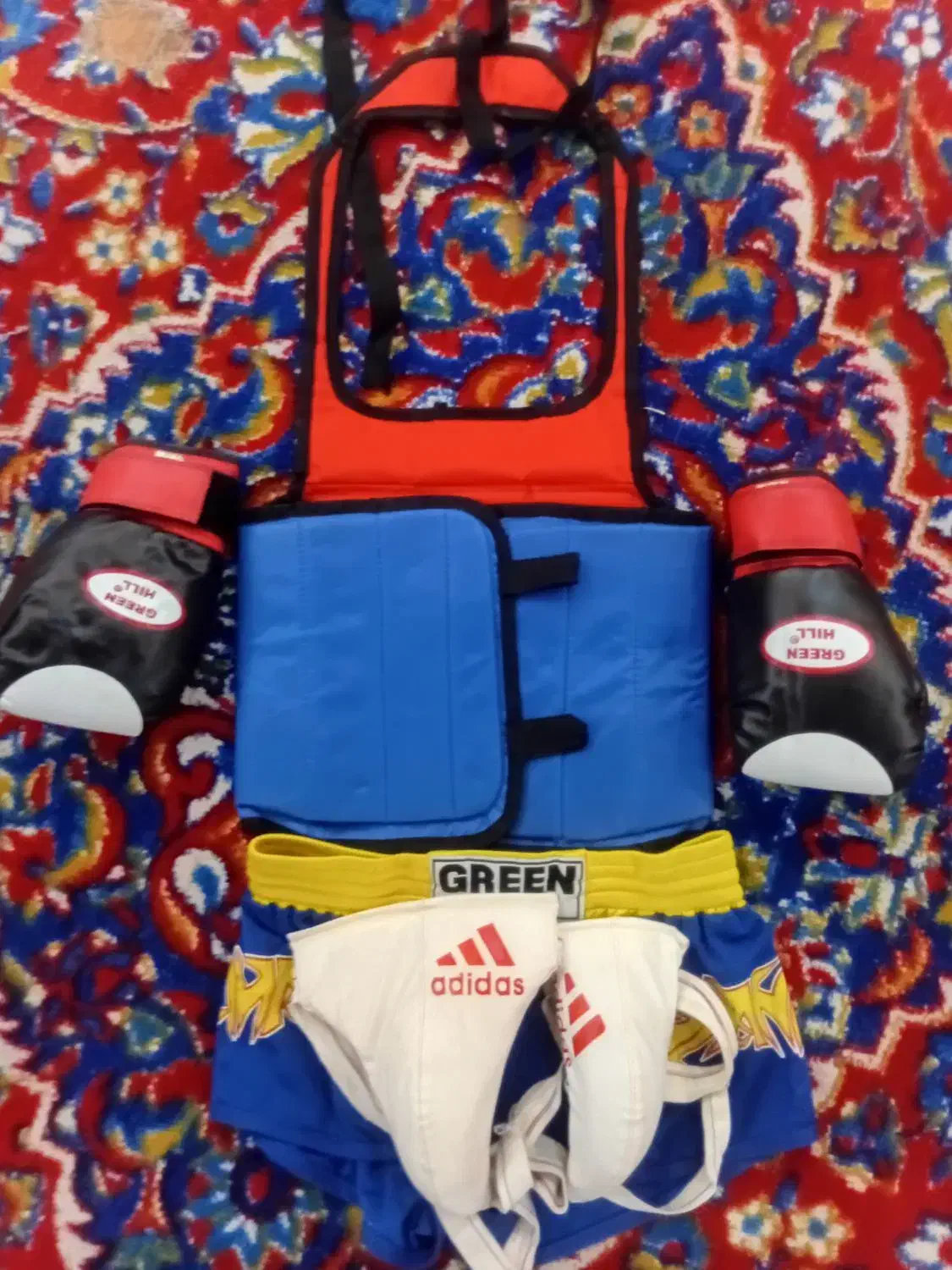 وسایل وشو و کاراته|تجهیزات ورزشی|بروجرد, |دیوار