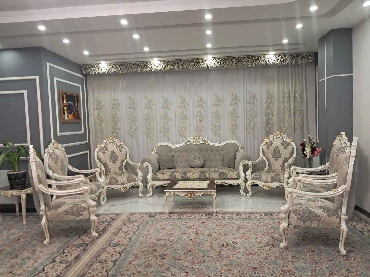 مبل ۹ نفره سبک کلاسیک|مبلمان خانگی و میز عسلی|قرچک, شهرک طلائیه|دیوار