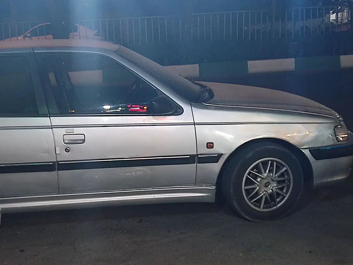 پژو پارس نقره ای 83|خودرو سواری و وانت|قم, مسکن مهر|دیوار